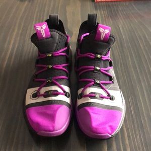 Like New Nike Kobe Bryant AD - size 10.5